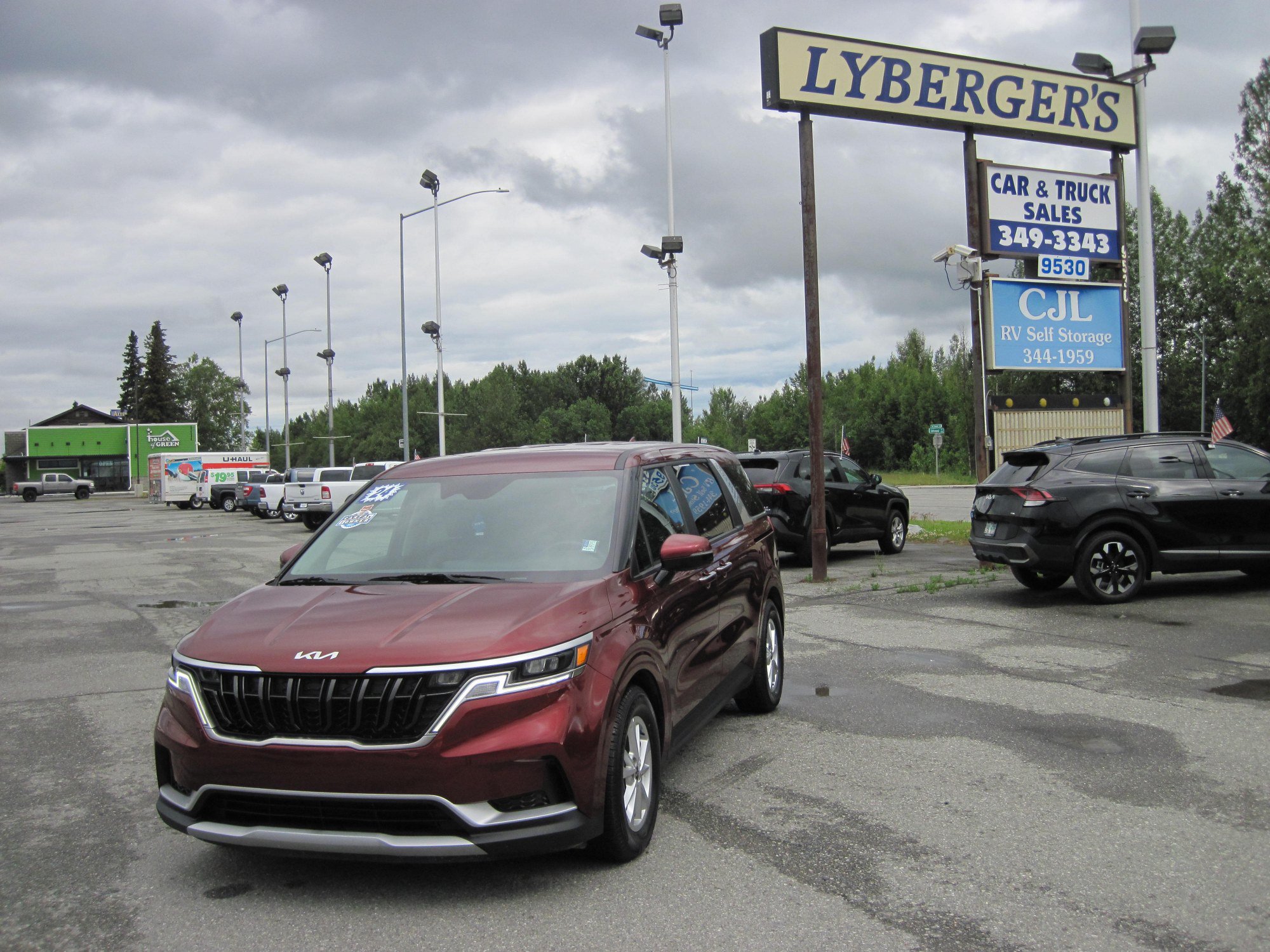 Used 2024 Kia Carnival LX