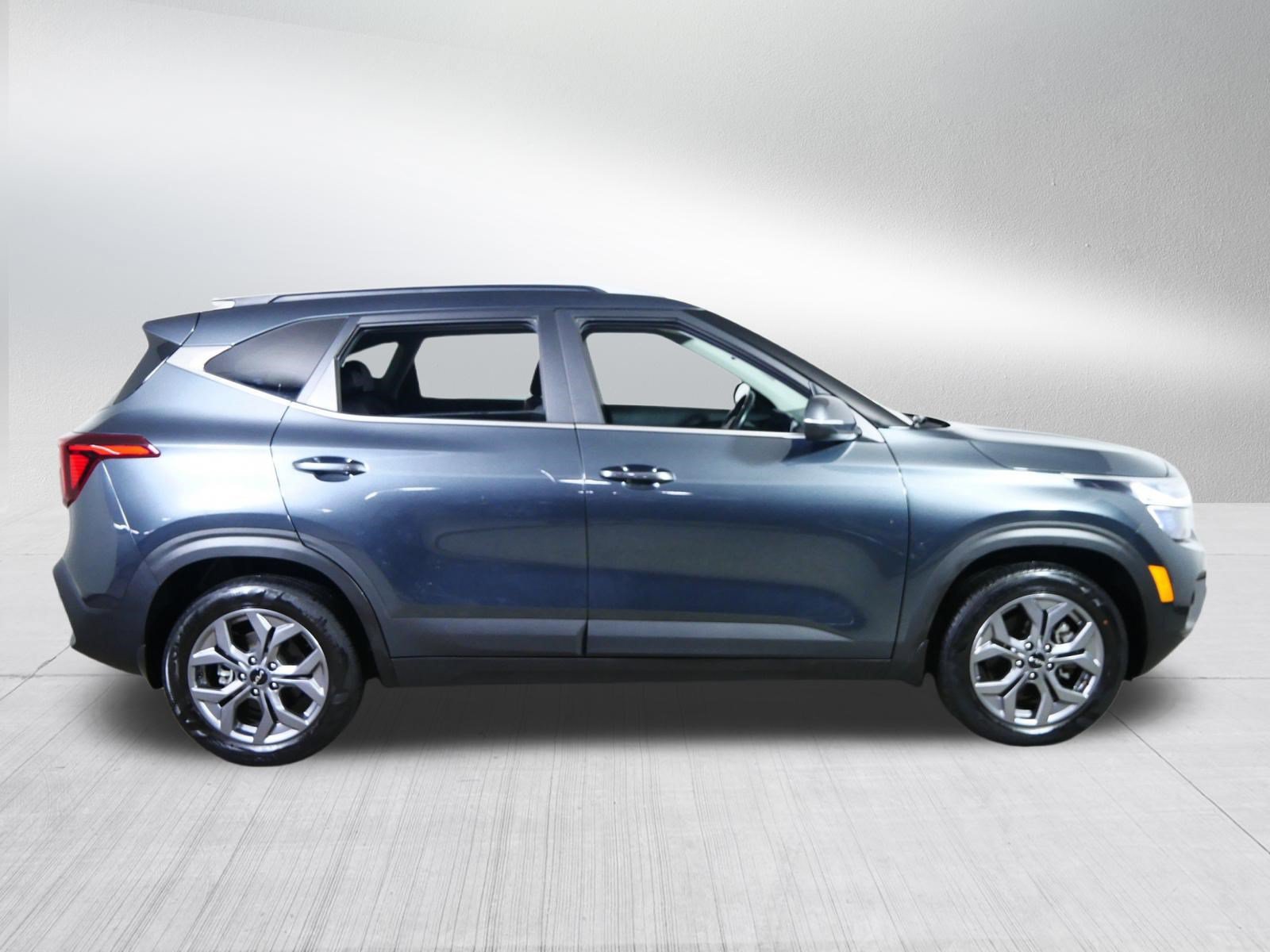 Used 2024 Kia Seltos S AWD/4WD image 8
