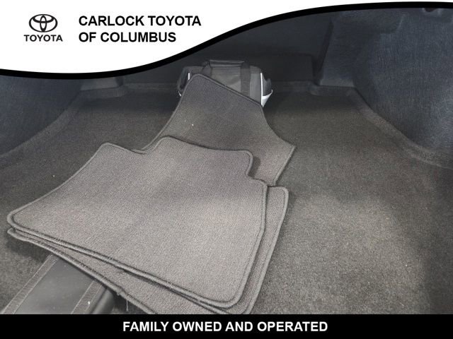 Used 2025 Toyota Camry SE w/ Convenience Package image 15