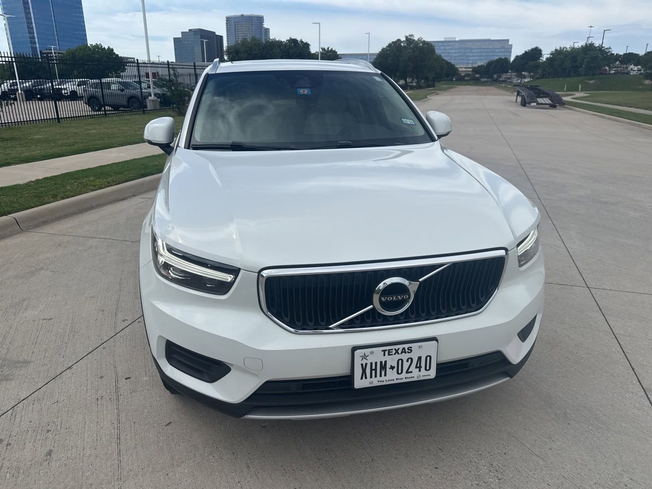 Used 2019 Volvo XC40 T5 Momentum AWD/4WD image 2