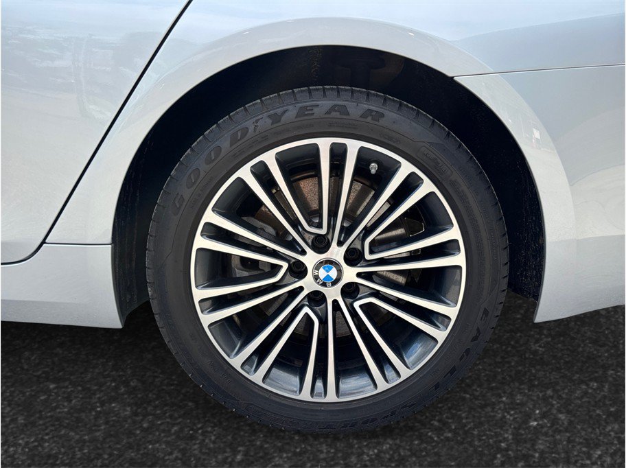 Used 2020 BMW 540i w/ Premium Package RWD image 16