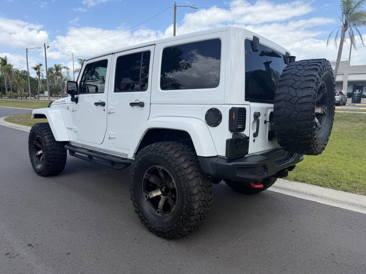 Used 2016 Jeep Wrangler Unlimited Rubicon AWD/4WD image 5