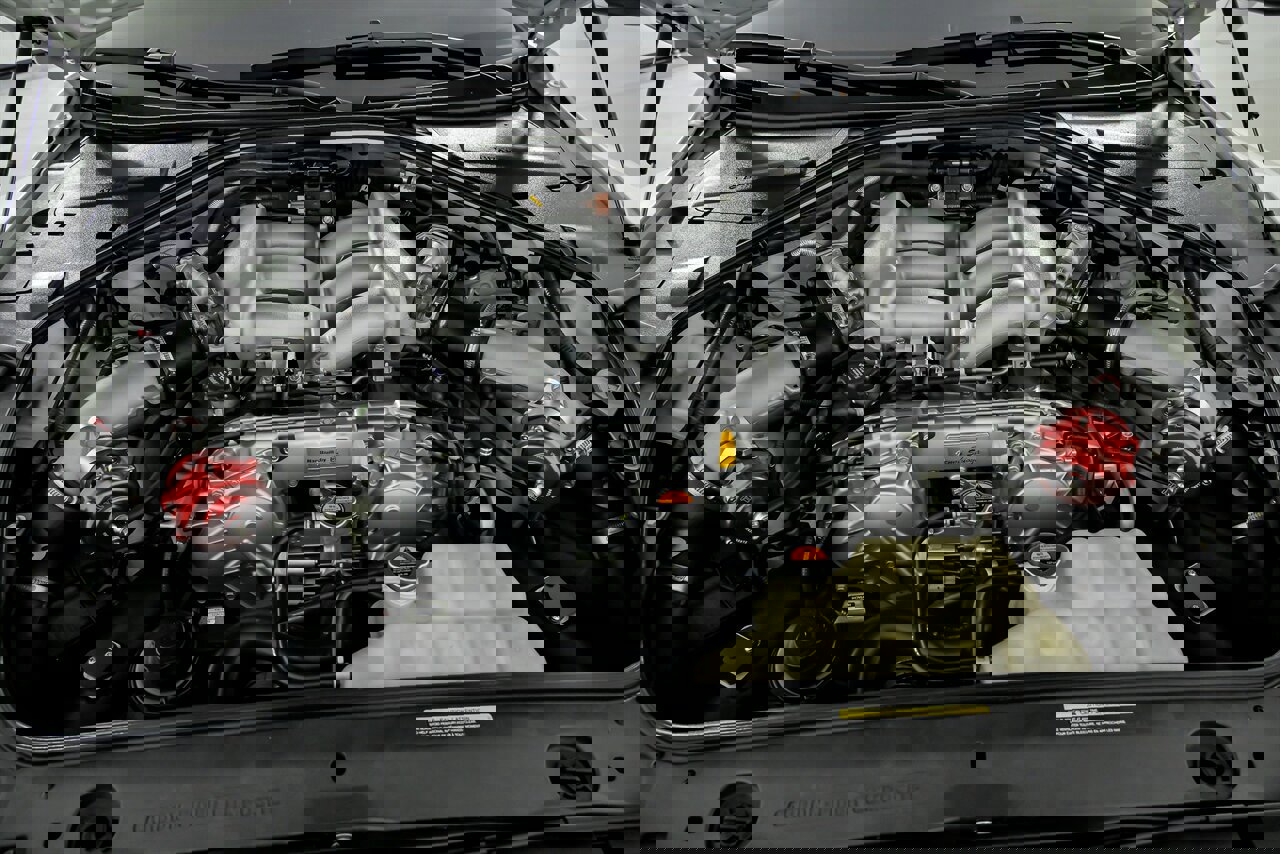 Used 2019 Nissan GT-R Premium w/ Premium Interior Package image 18