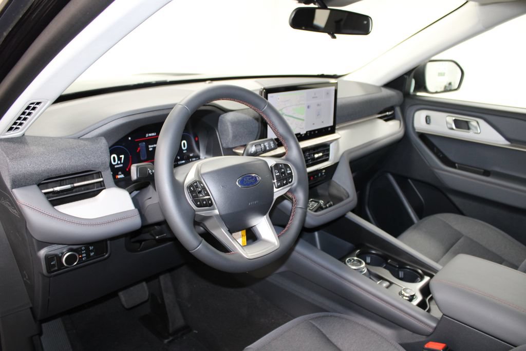 New 2026 Ford Explorer Active RWD image 22
