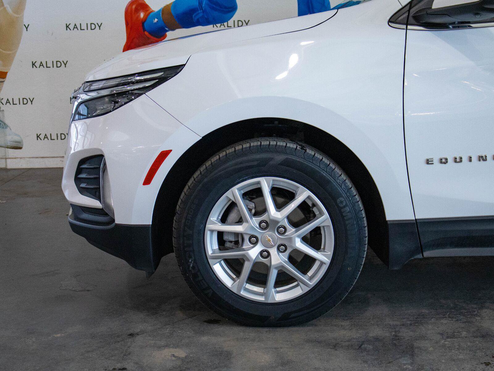 Used 2024 Chevrolet Equinox LT FWD image 15