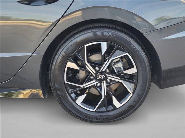 Used 2025 Hyundai Sonata SEL FWD image 21