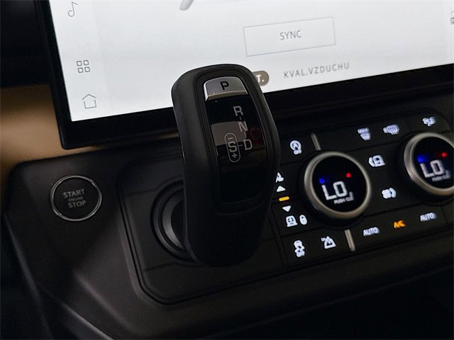 New 2026 Land Rover Defender 130 X-Dynamic SE image 19