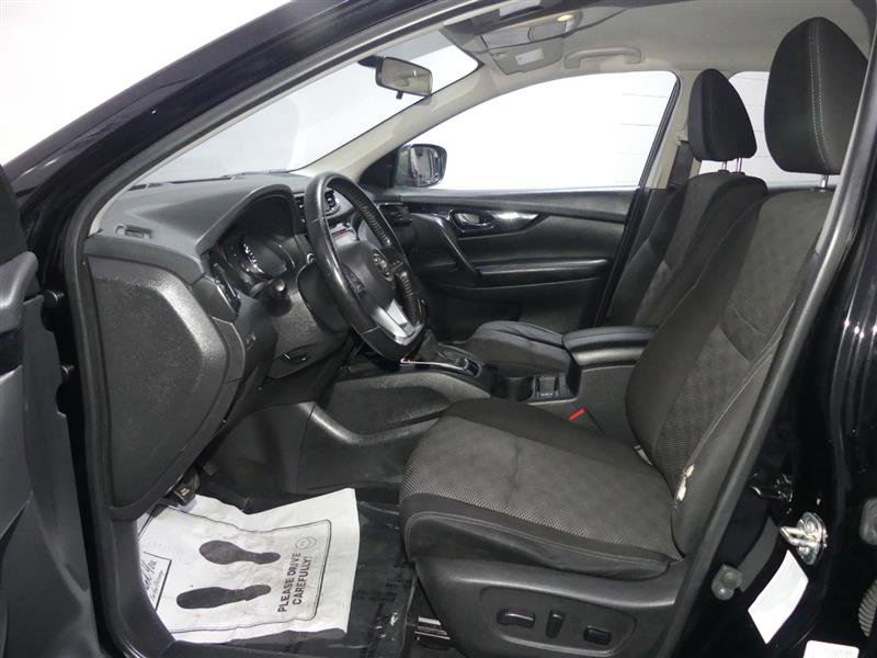 Used 2018 Nissan Rogue Sport SV w/ SV All-Weather Package image 20