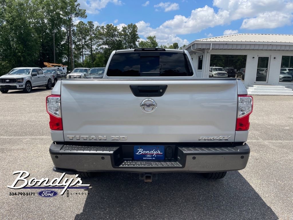 Used 2019 Nissan Titan PRO-4X w/ Pro-4x Convenience Package AWD/4WD image 13