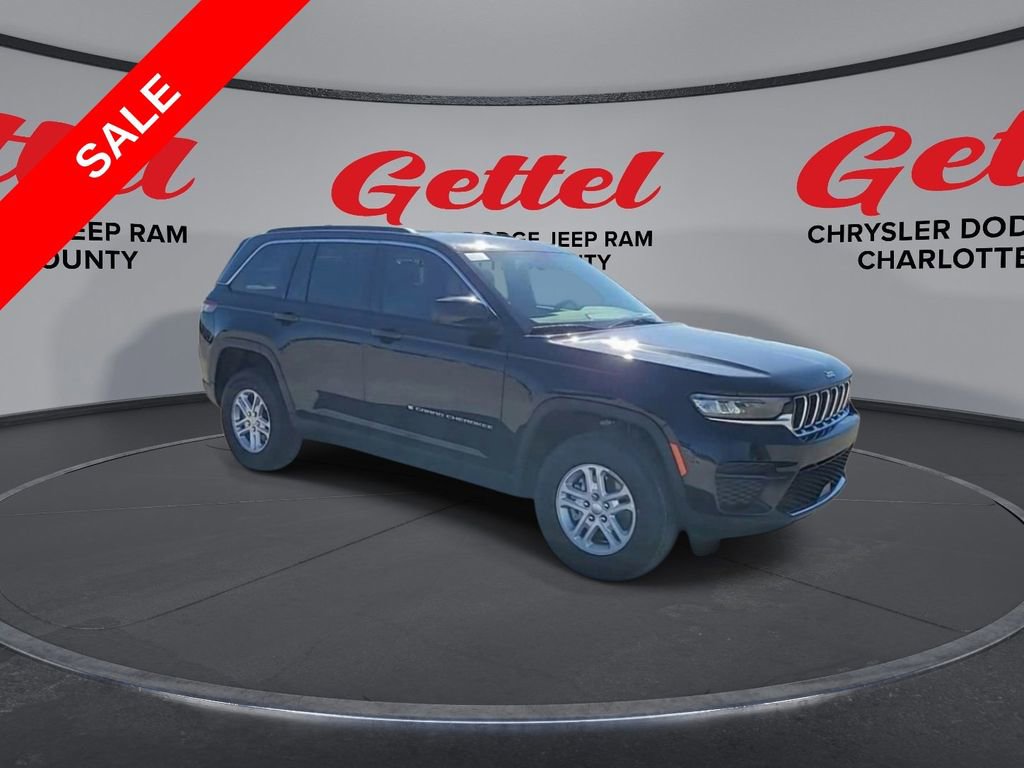 New 2025 Jeep Grand Cherokee Laredo w/ Luxury Tech Group I image 2