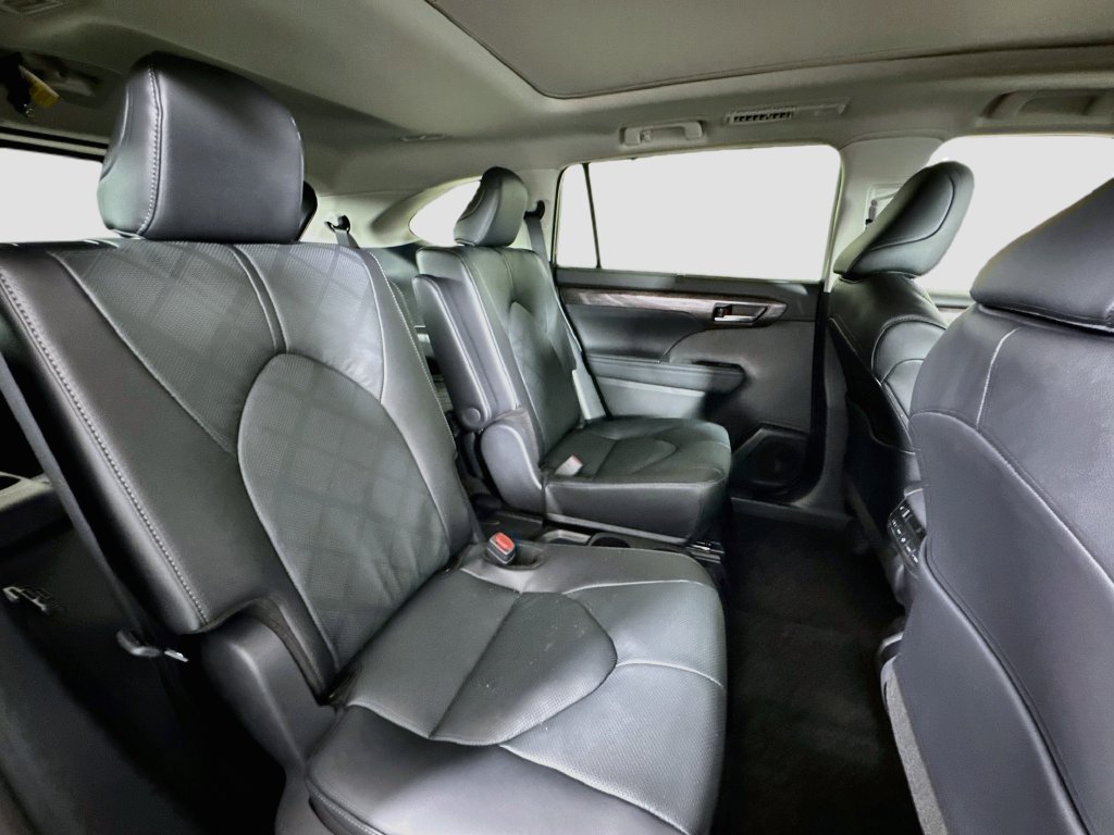 New 2026 Toyota Highlander Platinum AWD/4WD image 29