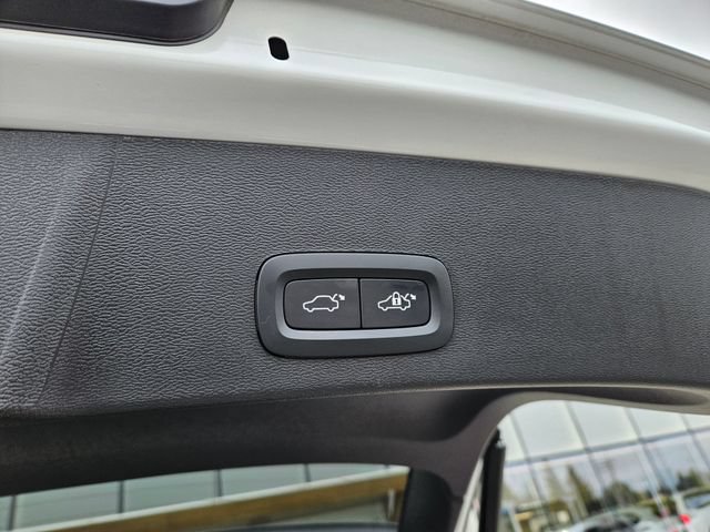Certified 2023 Volvo XC40 Recharge Plus w/ Protection Package Premier AWD/4WD image 12