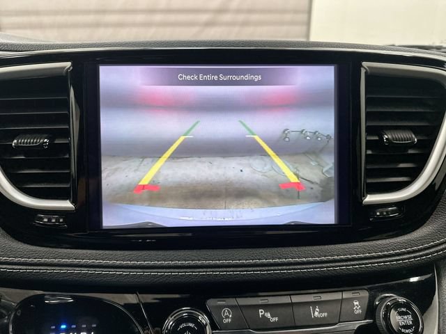 Used 2021 Chrysler Pacifica Touring w/ S Appearance Package FWD image 23