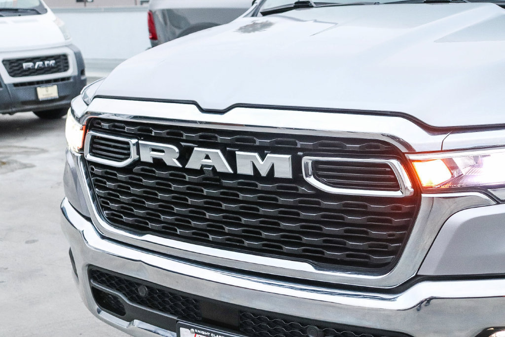 Used 2025 RAM 1500 Big Horn AWD/4WD image 6