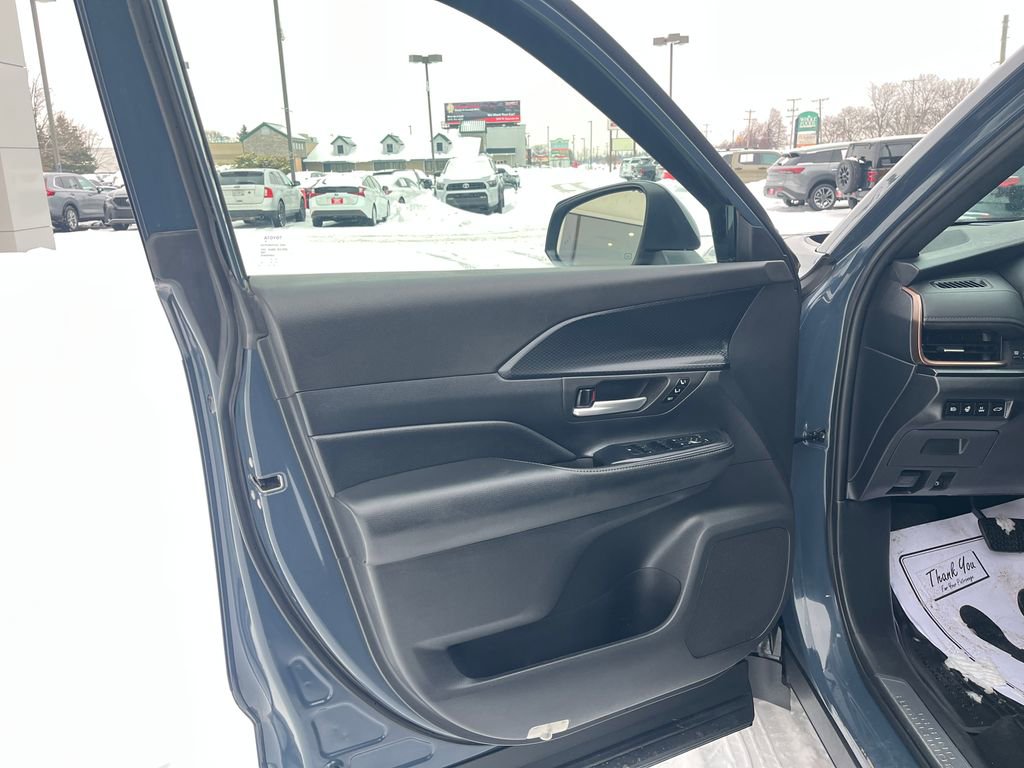 Certified 2024 Toyota Grand Highlander AWD Hybrid image 10