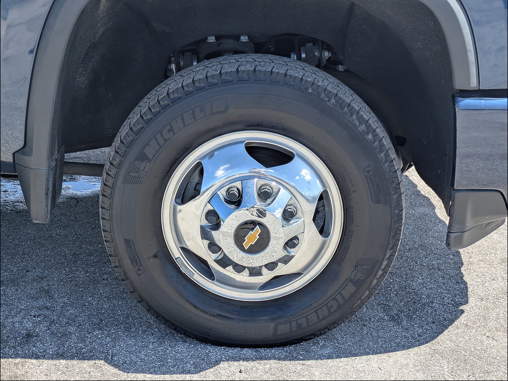 Certified 2022 Chevrolet Silverado 3500 High Country AWD/4WD image 11