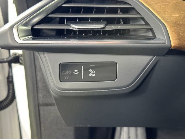 Used 2022 Audi e-tron GT Premium Plus image 18