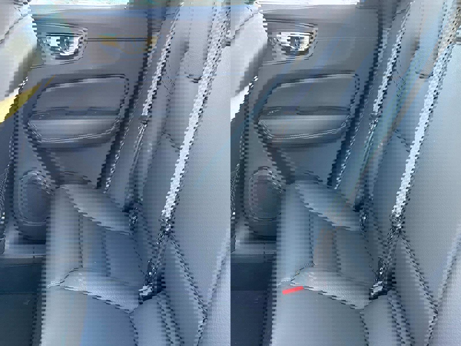 Certified 2025 Volvo XC60 B5 Plus image 13