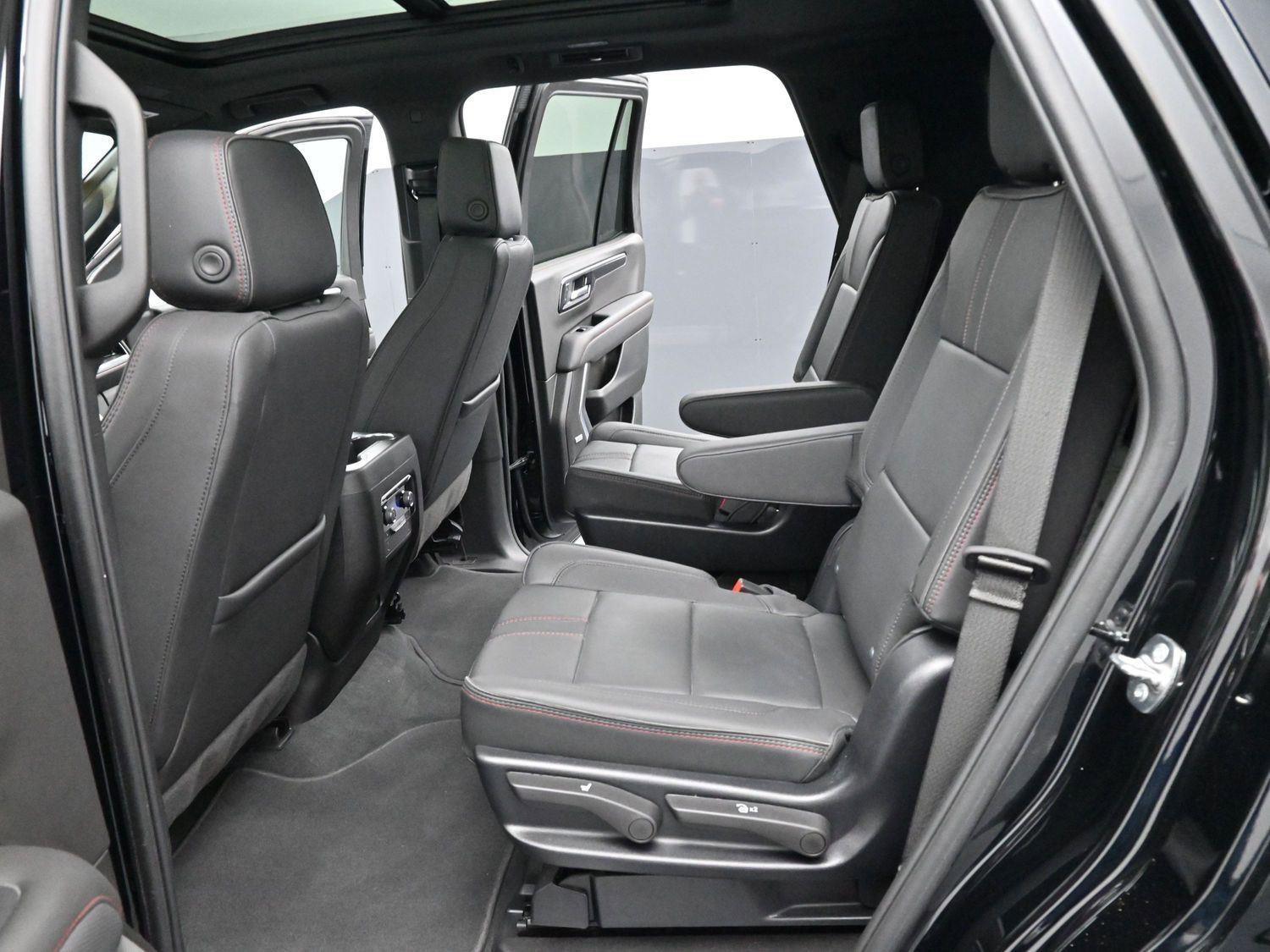 Used 2025 Chevrolet Tahoe RST w/ Advanced Technology Package image 32