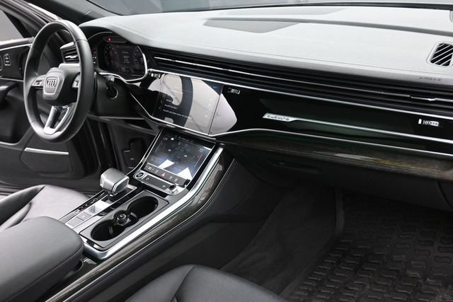Used 2023 Audi Q7 2.0T Premium Plus w/ Premium Plus Package AWD/4WD image 29