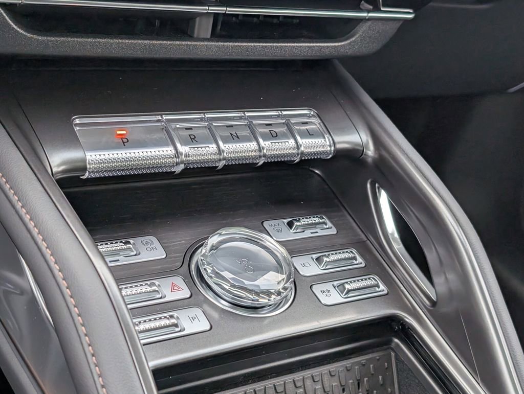 New 2026 Lincoln Nautilus Reserve AWD/4WD image 17