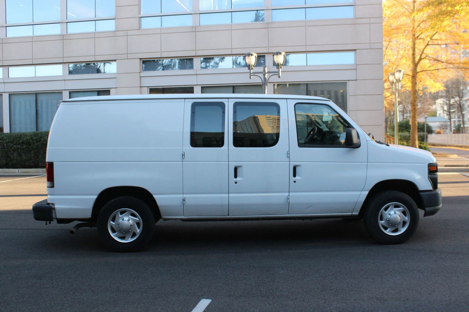 Used 2012 Ford E-150 and Econoline 150 w/ Commercial Cargo Van Pkg RWD image 6