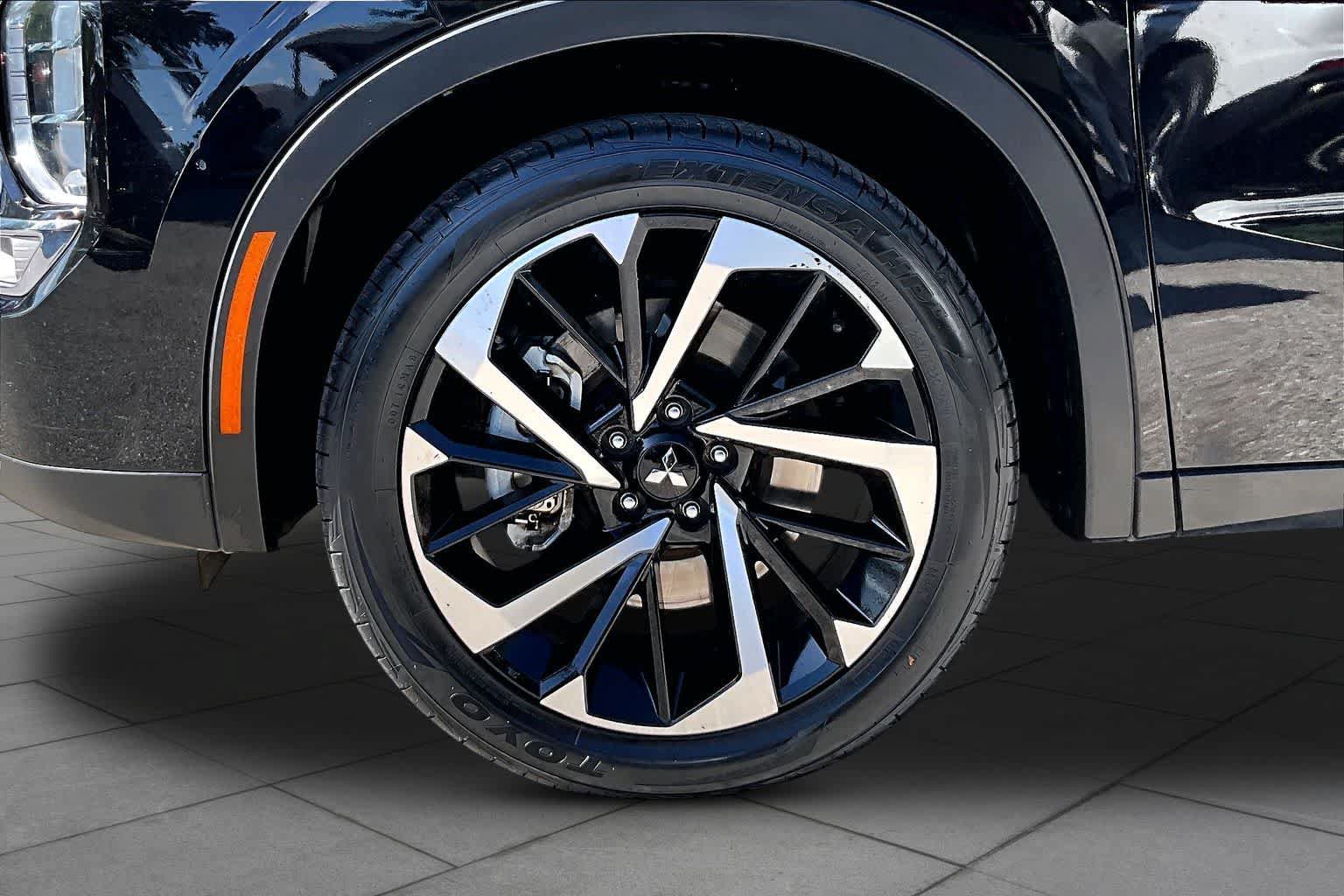 Used 2024 Mitsubishi Outlander SE FWD image 12