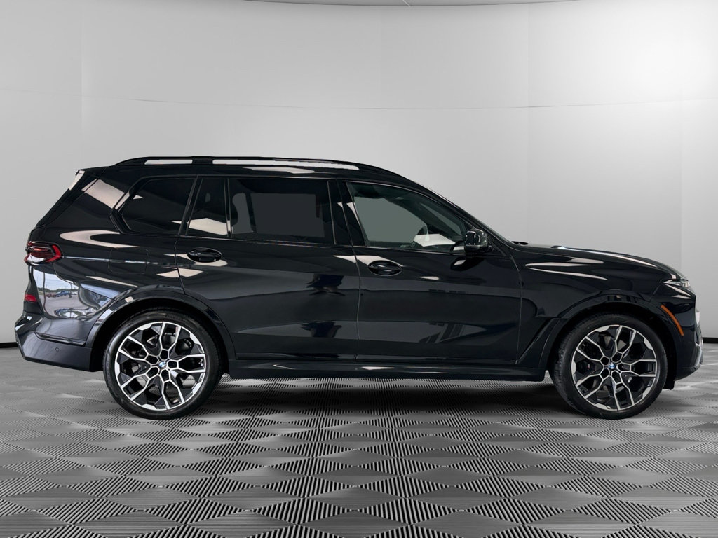 Used 2026 BMW X7 xDrive40i AWD/4WD image 9