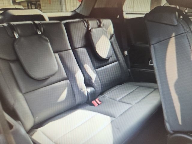 Used 2025 Ford Explorer Active w/ Active Comfort Package AWD/4WD image 5