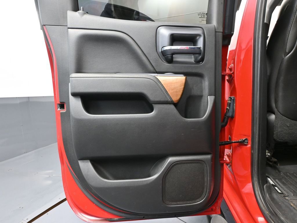 Used 2015 Chevrolet Silverado 2500 LTZ w/ LTZ Plus Package image 41