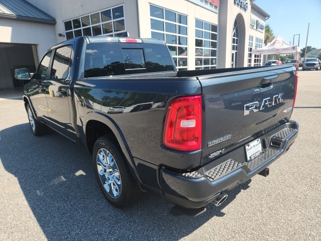 New 2026 RAM 1500 4x4 Crew Cab image 10