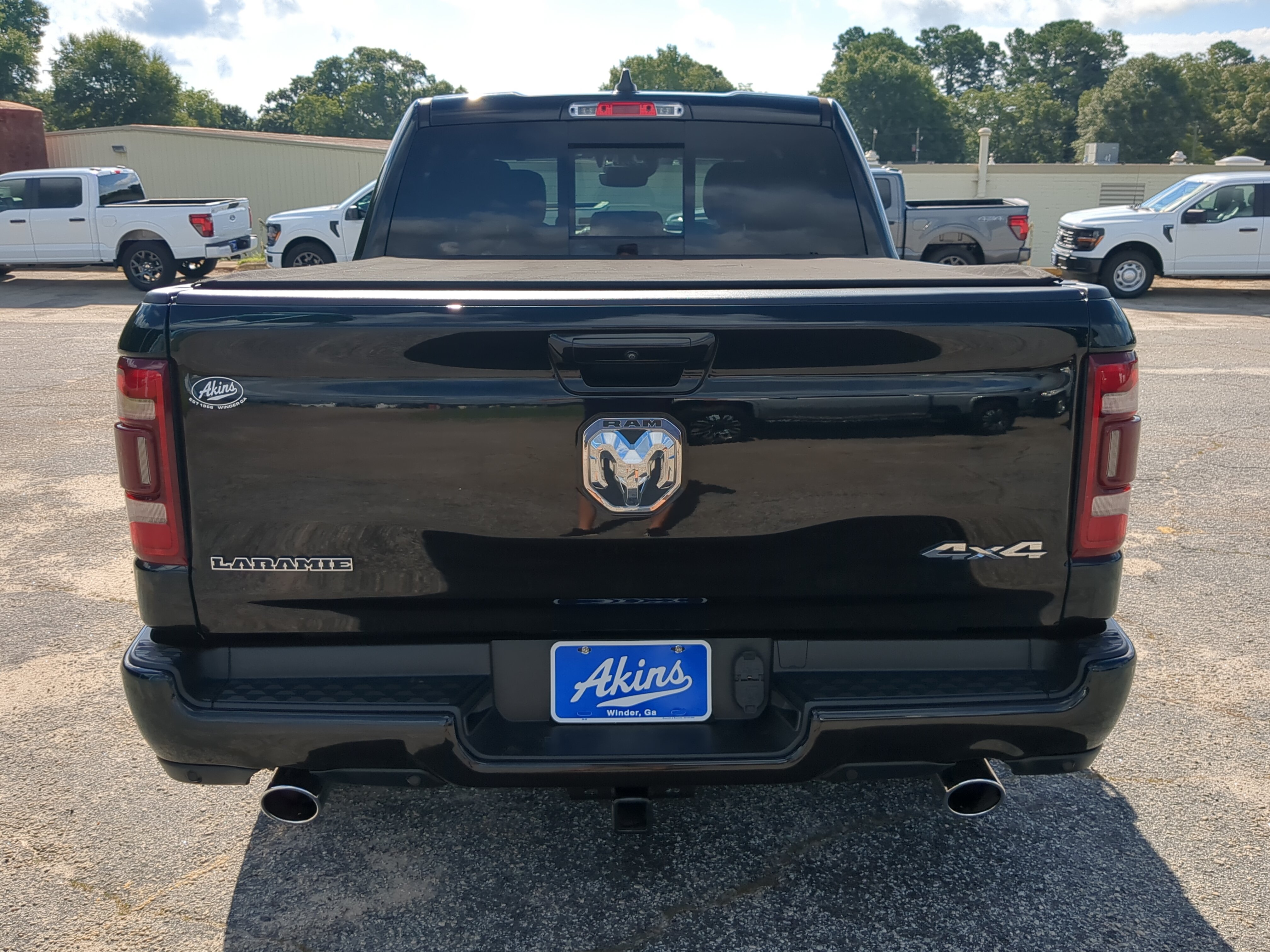 Used 2022 RAM 1500 Laramie AWD/4WD image 4