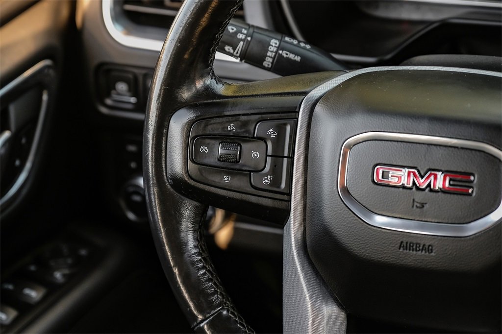 Used 2022 GMC Yukon XL SLT image 13