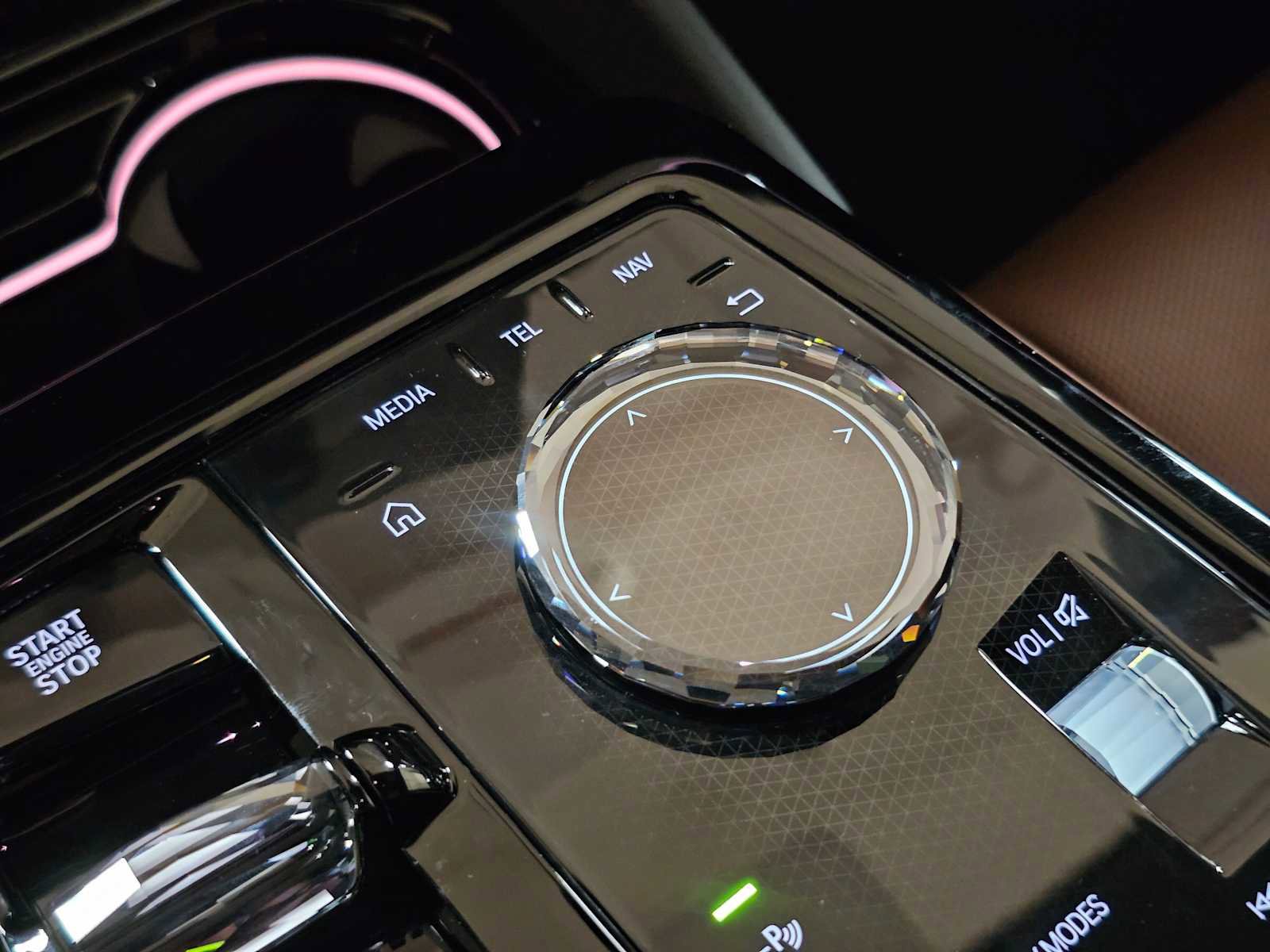 New 2026 BMW 550e xDrive w/ Executive Package image 27