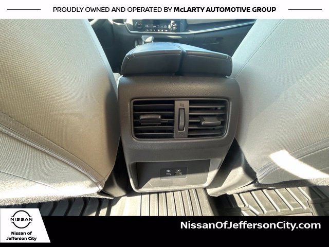 Used 2023 Nissan Rogue SV AWD/4WD image 13