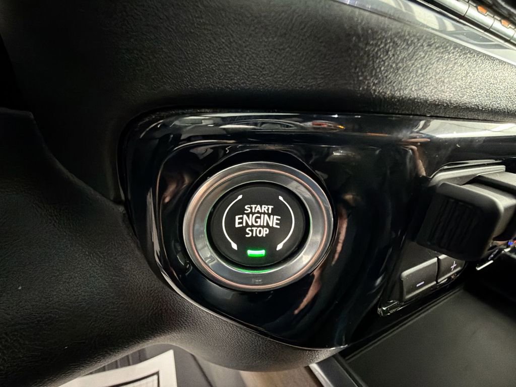 Used 2026 Chevrolet Silverado 1500 High Country w/ Technology Package image 17