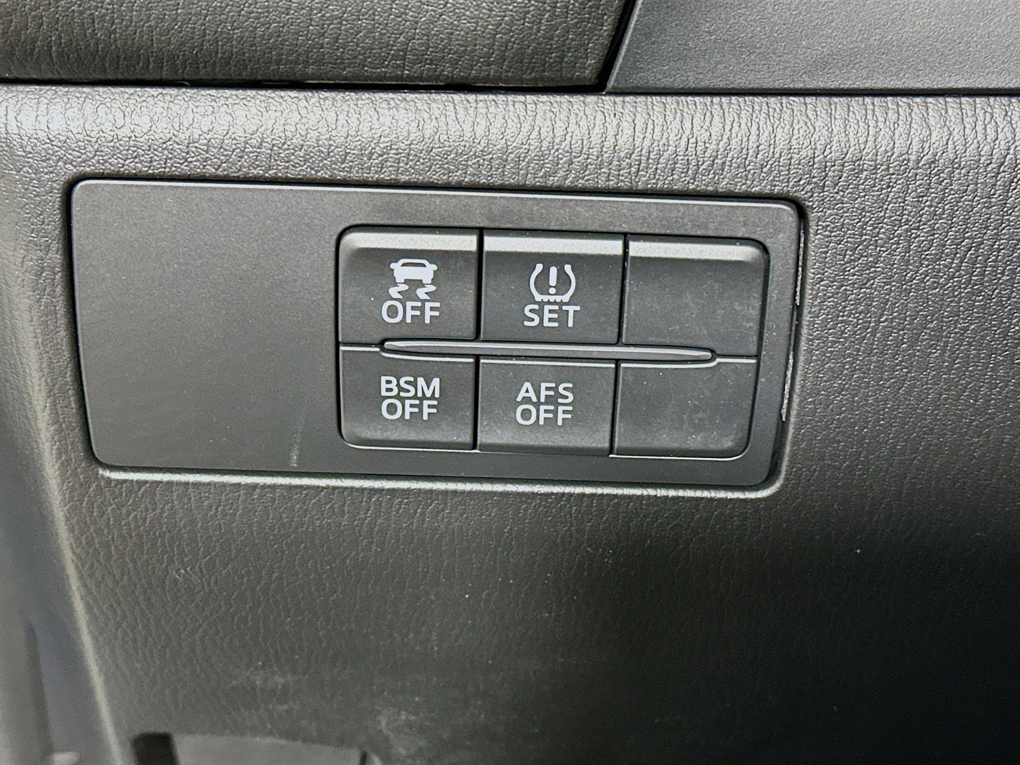 Used 2014 MAZDA MAZDA3 s Grand Touring FWD image 16