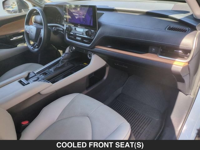 Used 2024 Toyota Grand Highlander AWD image 34