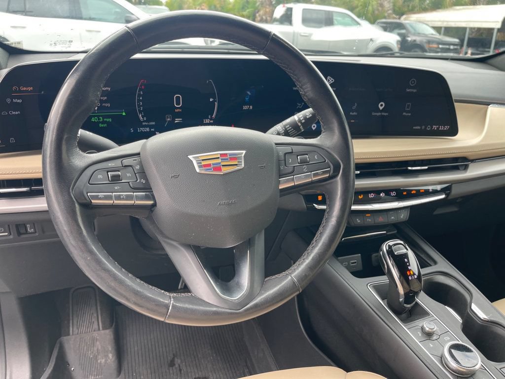 Used 2024 Cadillac XT4 Luxury w/ Cold Weather Package AWD/4WD image 14