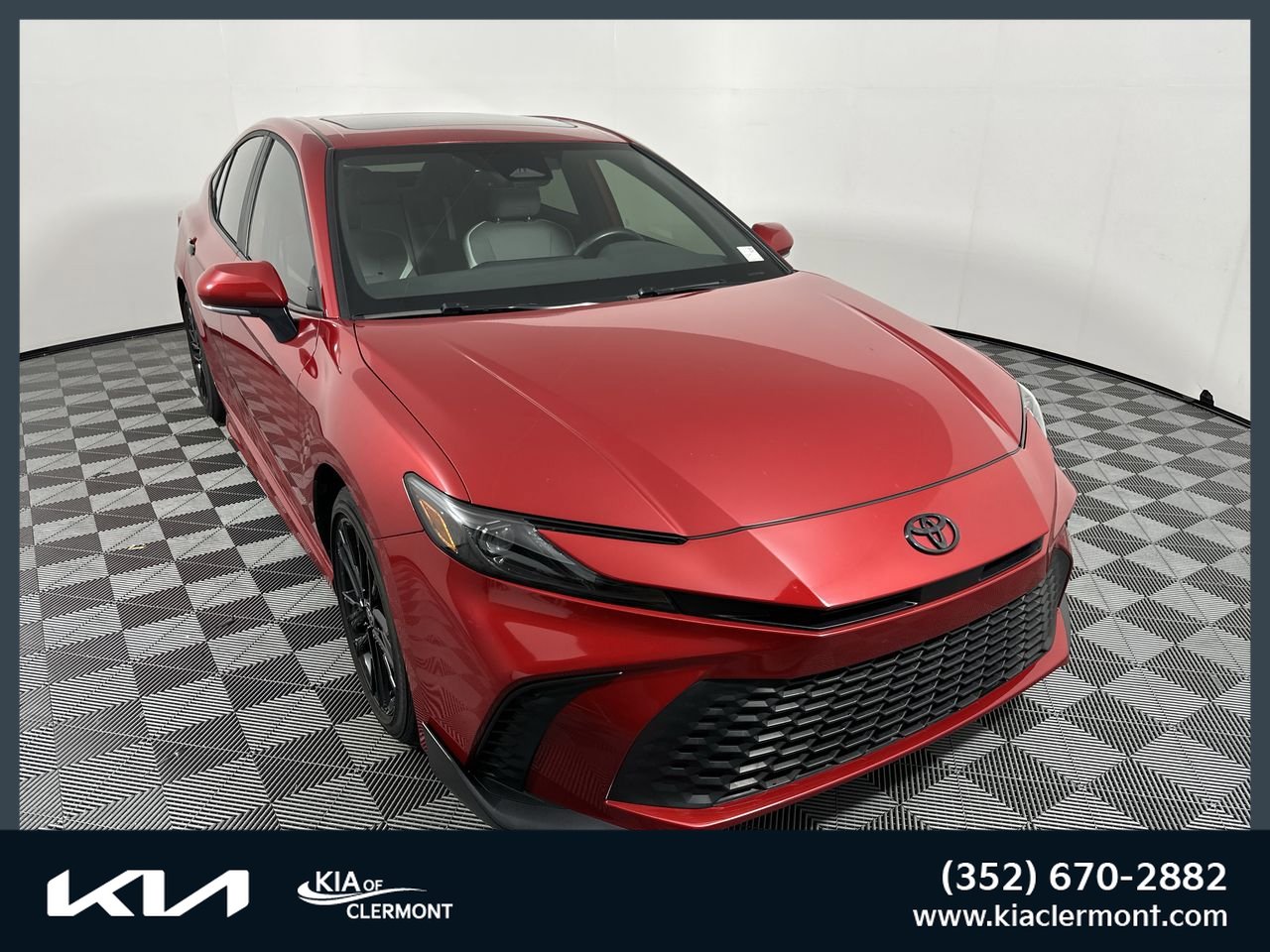 Used 2025 Toyota Camry SE w/ Multimedia Upgrade Package