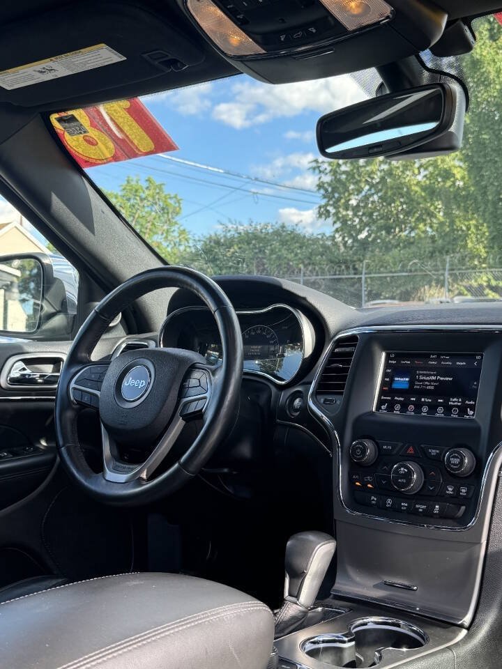 Used 2018 Jeep Grand Cherokee Limited AWD/4WD image 15