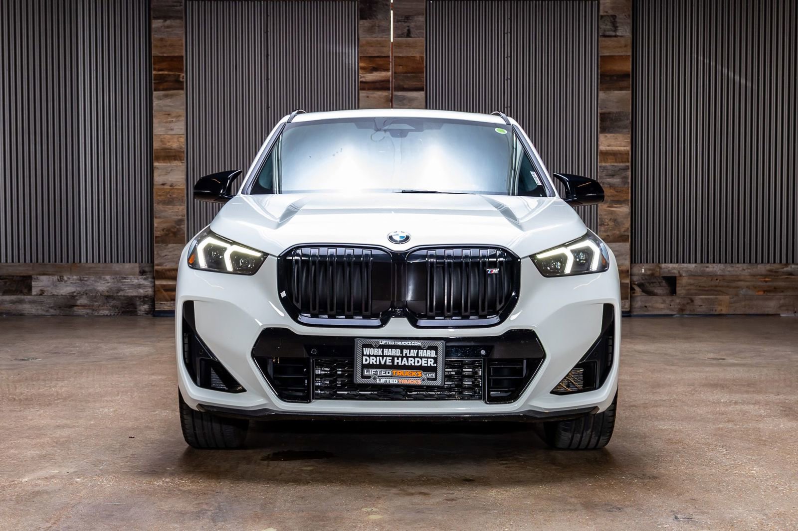 Used 2025 BMW X1 M35i w/ Premium Package image 2
