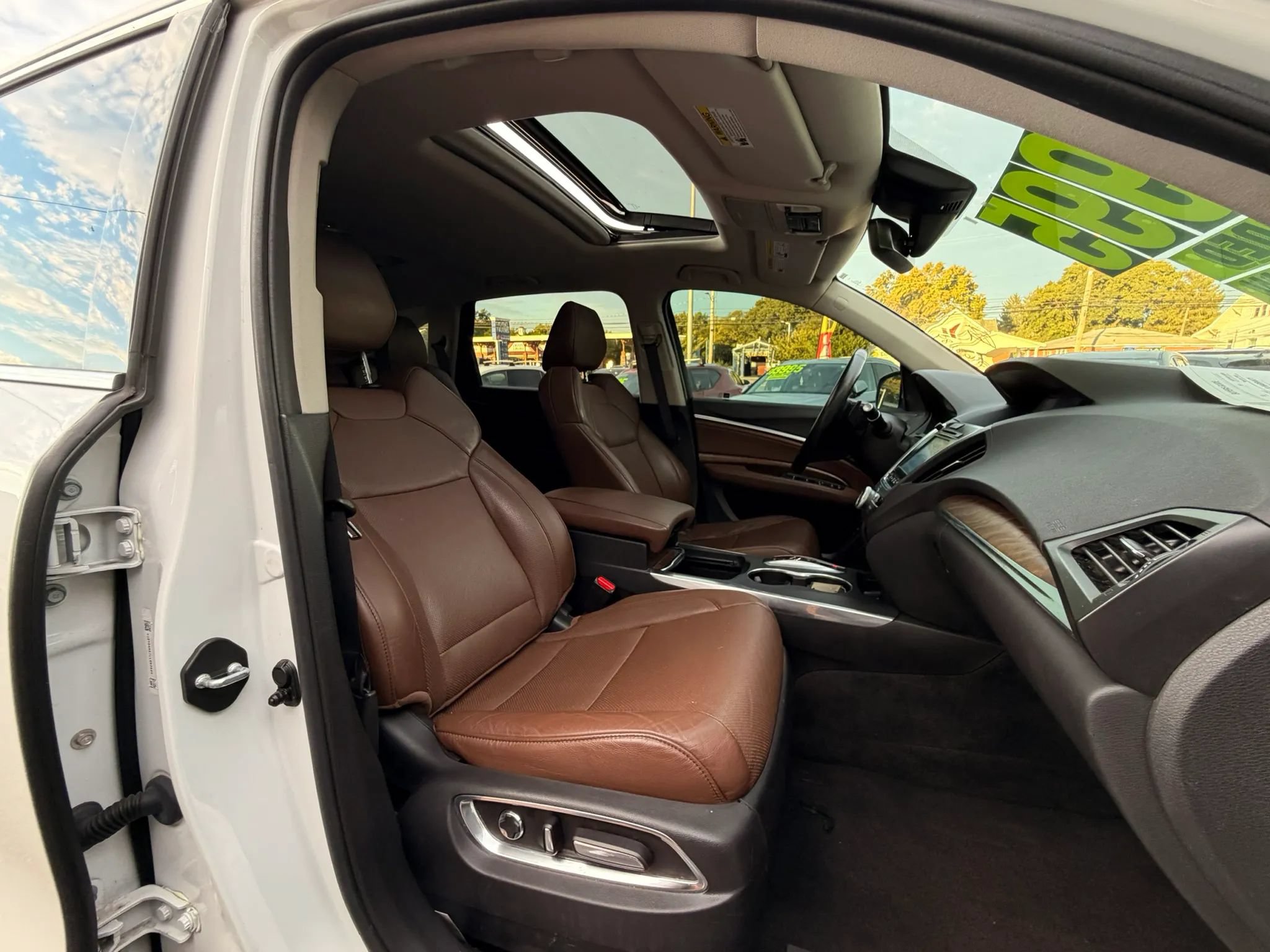 Used 2020 Acura MDX w/ Technology Package AWD/4WD image 17
