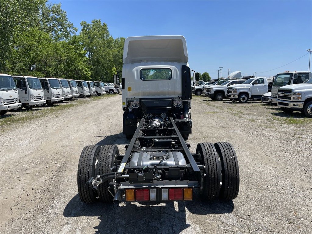 New 2024 Chevrolet Low Cab Forward image 2
