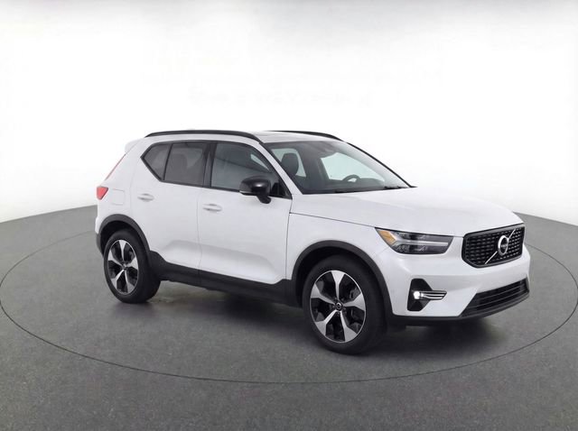 New 2026 Volvo XC40 B5 Plus w/ Protection Package Premier image 33
