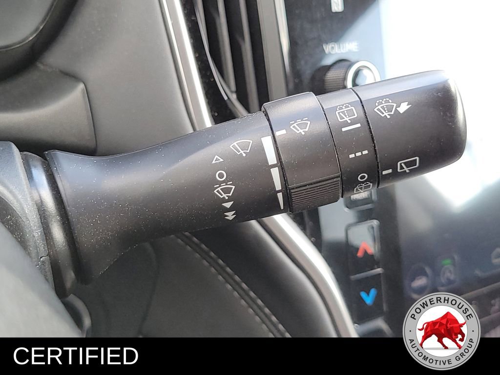 Used 2024 Subaru Outback Premium image 32