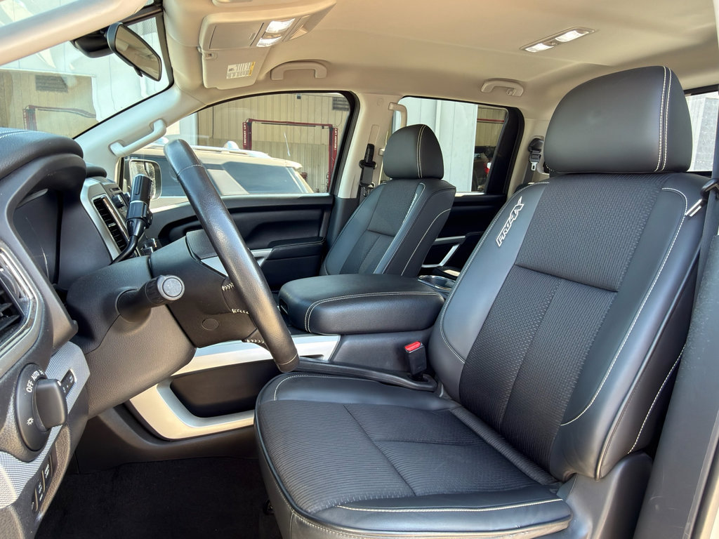 Used 2019 Nissan Titan PRO-4X AWD/4WD image 12