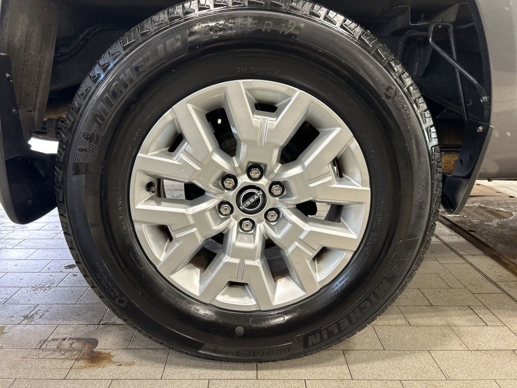 Used 2022 Nissan Frontier SV image 28