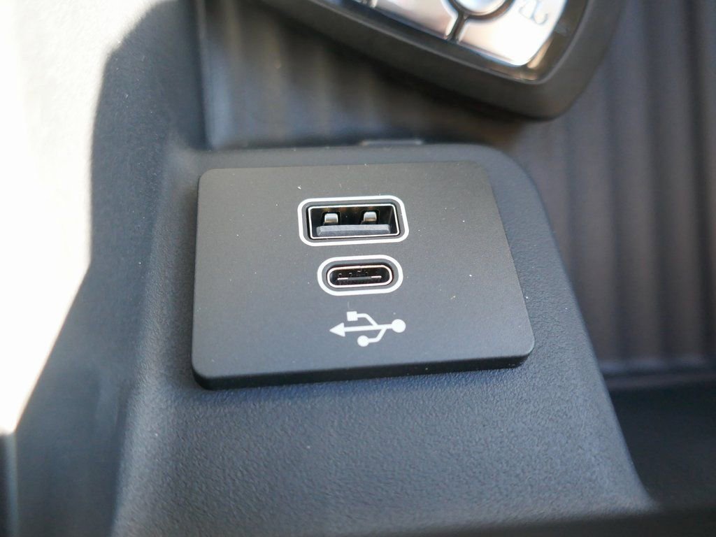 New 2026 Ford Expedition Active image 18