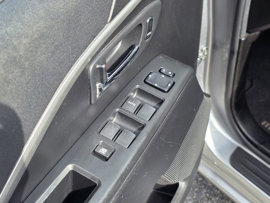 Used 2015 MAZDA MAZDA5 Sport image 15